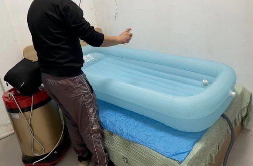 银发经济创业项目，线上线下结合，给老年人上门洗澡